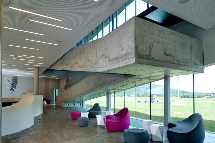 Entrance & Lobby