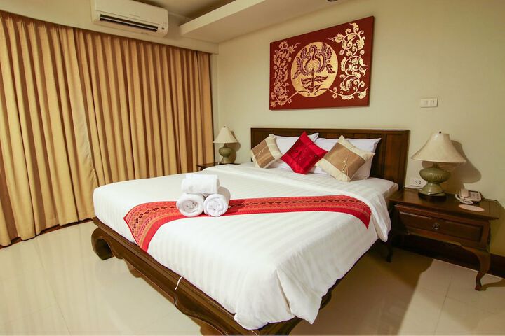 Room 12 of 46