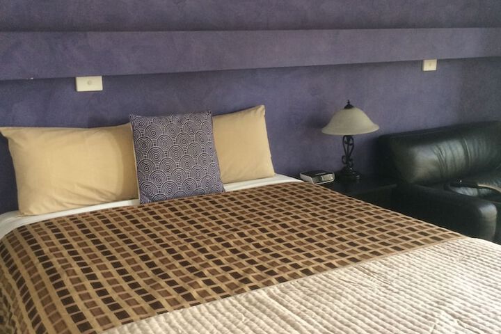 Room 13 of 64