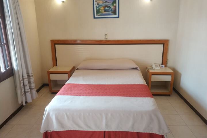 Room 10 of 39