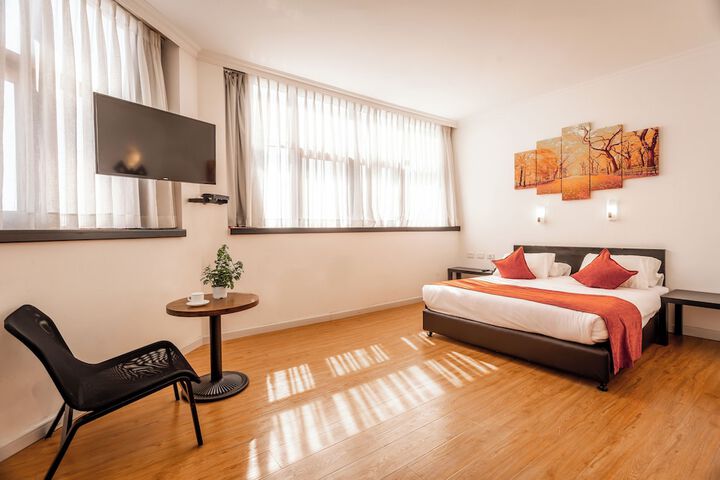 Room 21 of 45
