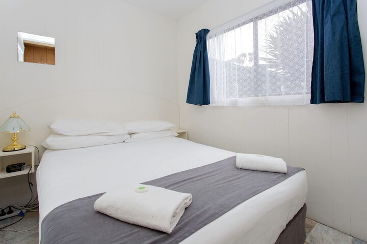 Room 15 of 122