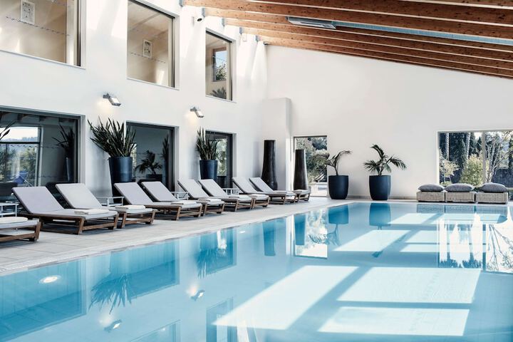 Pool 123 of 247