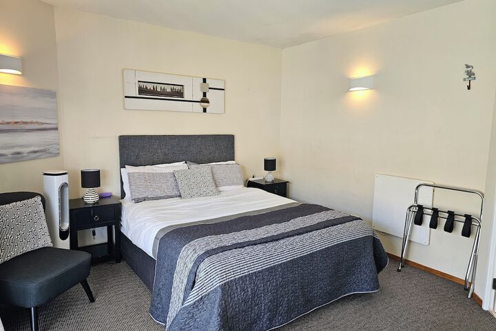Room 8 of 39
