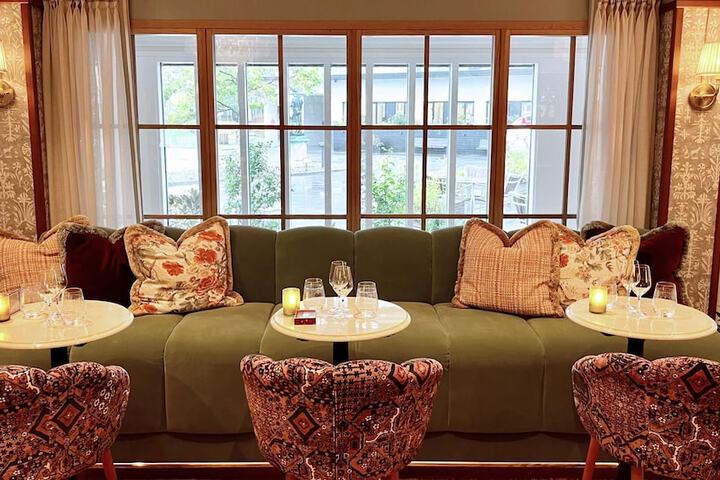 Guest Lobby