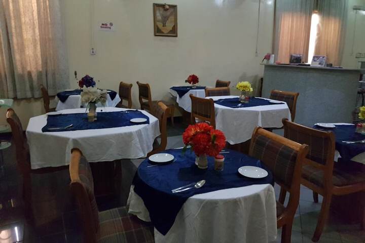 Dining 46 of 65