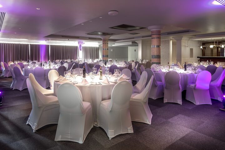 Ballroom/Hall 83 of 123
