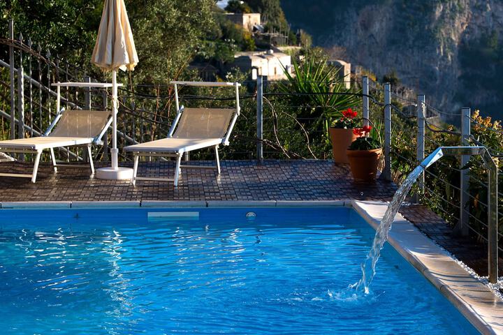 Pools & Facilities