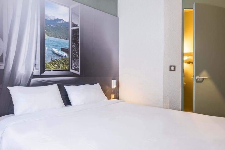Room 5 of 20