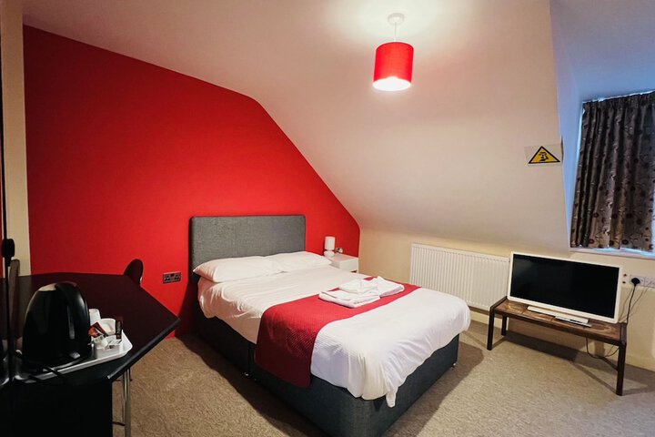 Room 13 of 23