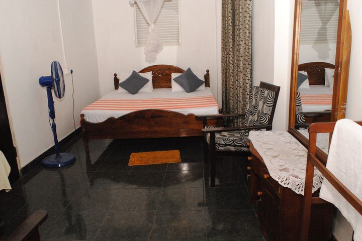 Room 3 of 26