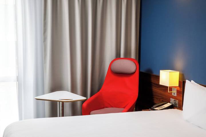 Room 15 of 44