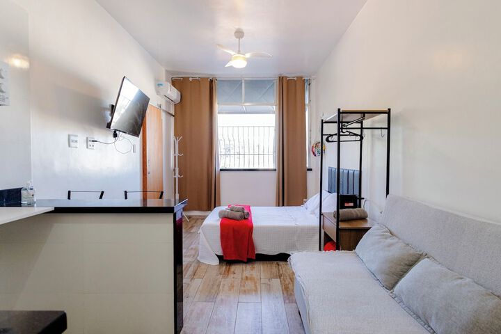 Room 9 of 27