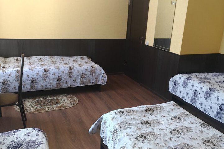 Room 27 of 99