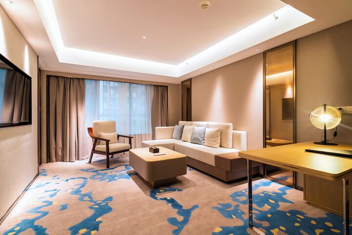 Room 35 of 67