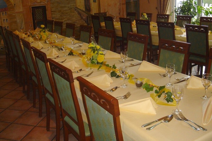 Dining 15 of 20