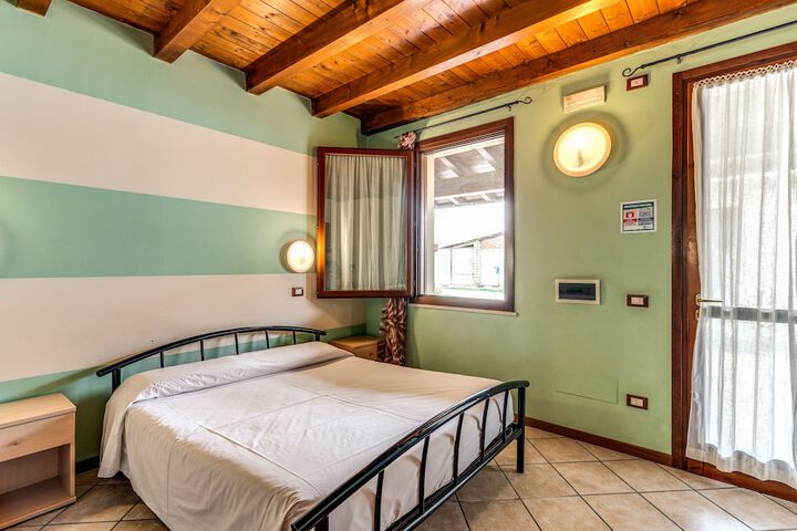 Room 14 of 69