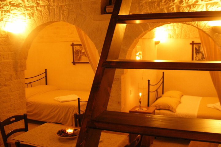 Room 2 of 72