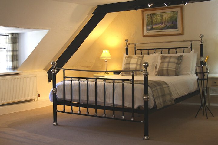 Room 15 of 60