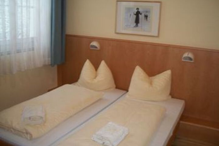 Room 12 of 17