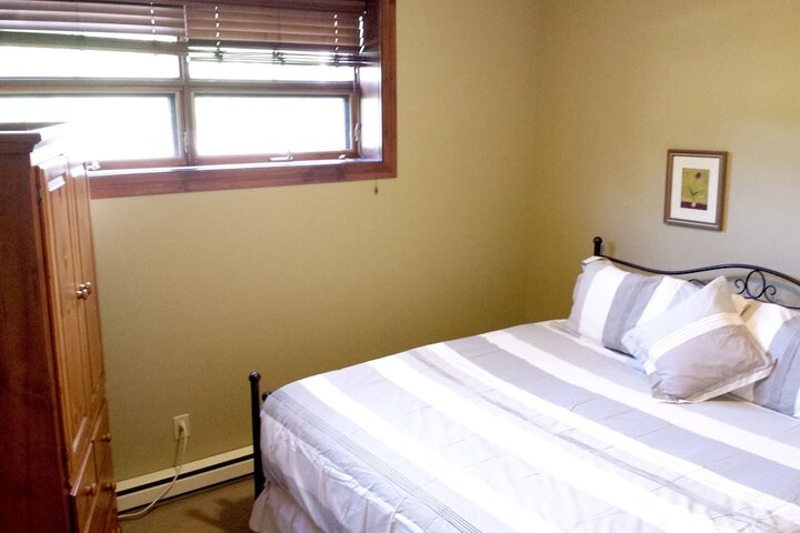 Room 2 of 67