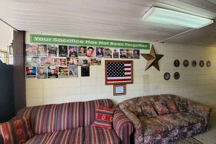 Room 9 of 11