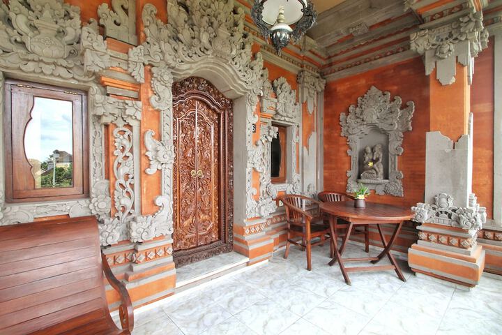 Room 8 of 49