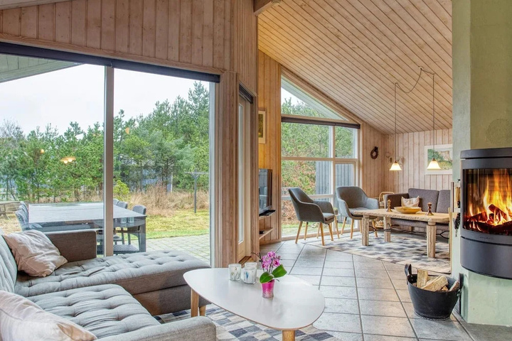 Terrace/Patio 6 of 14