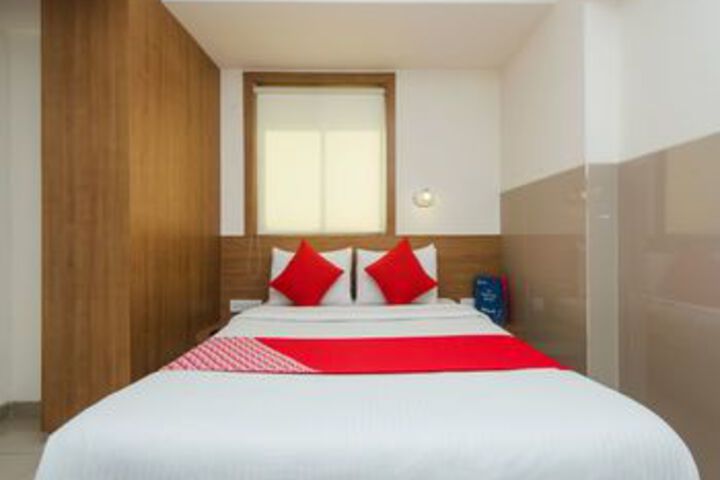 Room 6 of 26