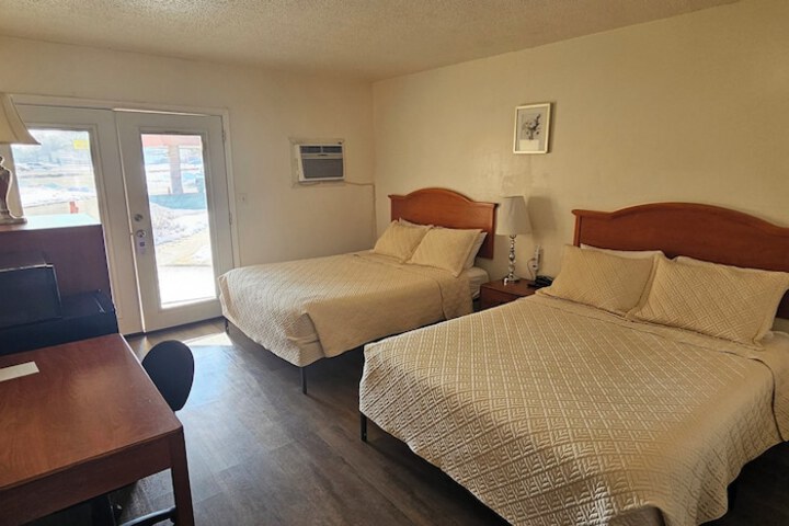 Room 13 of 30