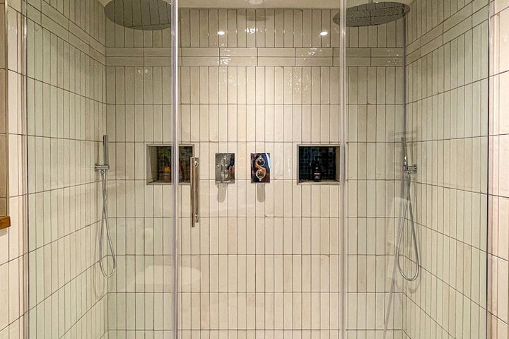 Room 11 of 20