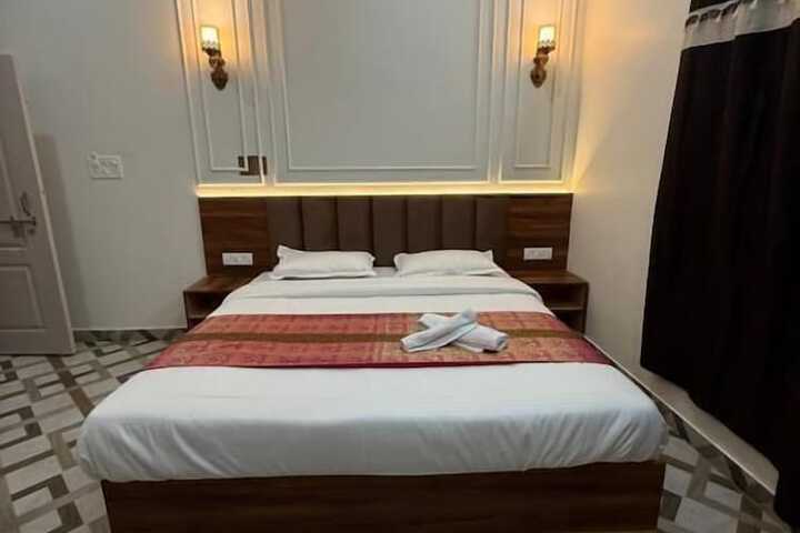 Room 5 of 22