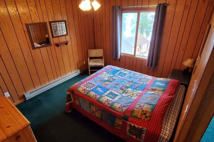Room 3 of 195