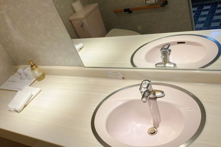 Room 7 of 40