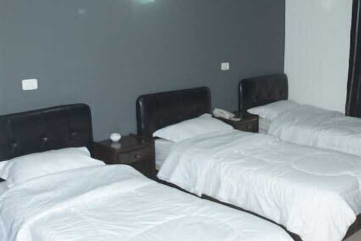 Room 10 of 23