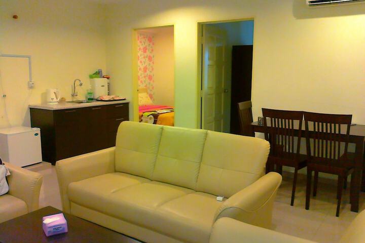 Room 9 of 27