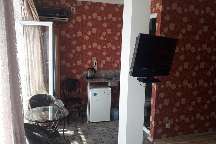 Room 8 of 26