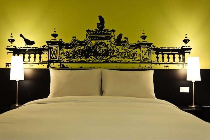 Room 10 of 20