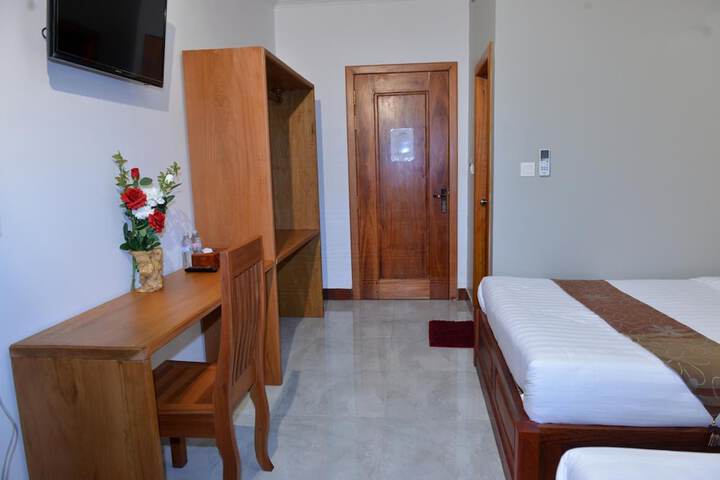 Room 16 of 40