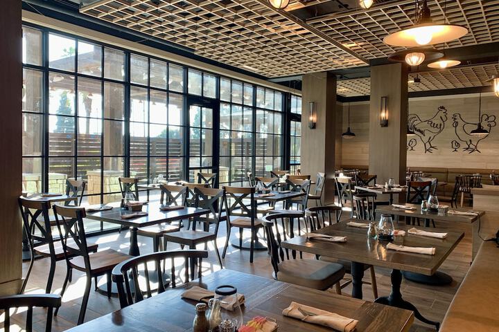 Breakfast area