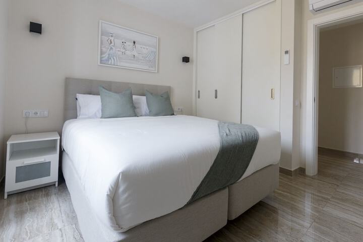 Room 10 of 79