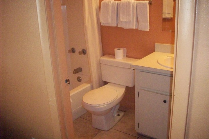 Room 15 of 24