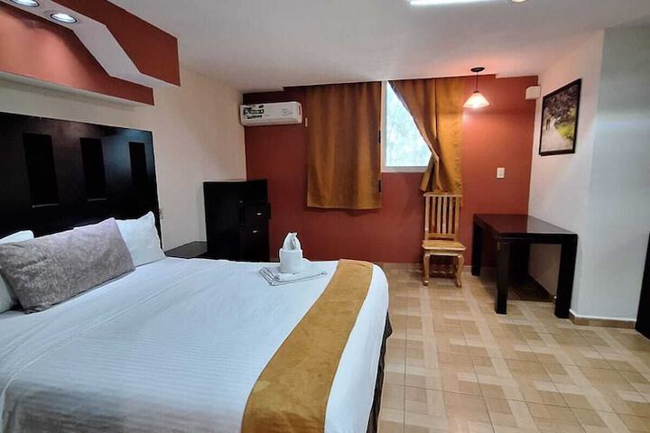 Room 2 of 37
