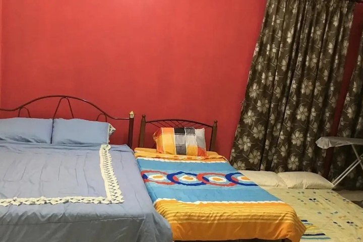 Room 3 of 9