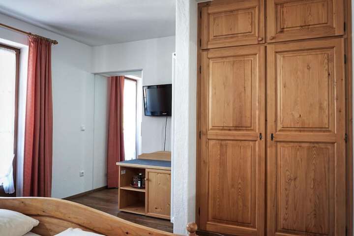 Room 14 of 61