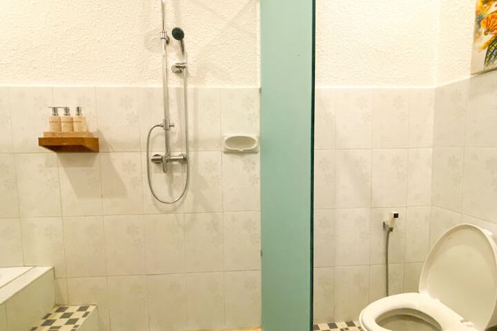Room 76 of 130