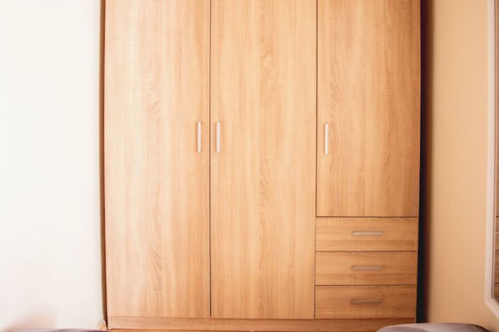 Room 9 of 38