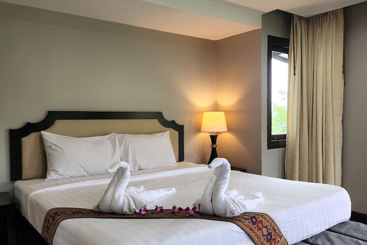Room 4 of 14