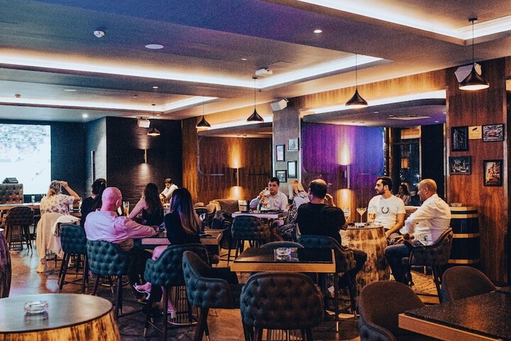 Lounge 67 of 74