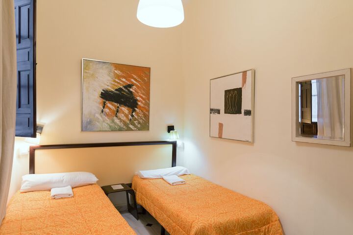 Room 16 of 50